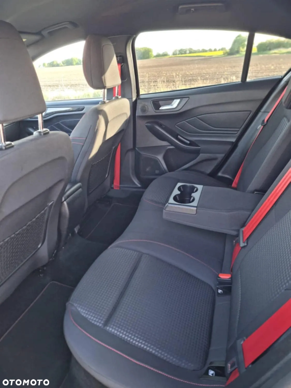 Ford Focus 1.0 EcoBoost mHEV ST-Line X - 12
