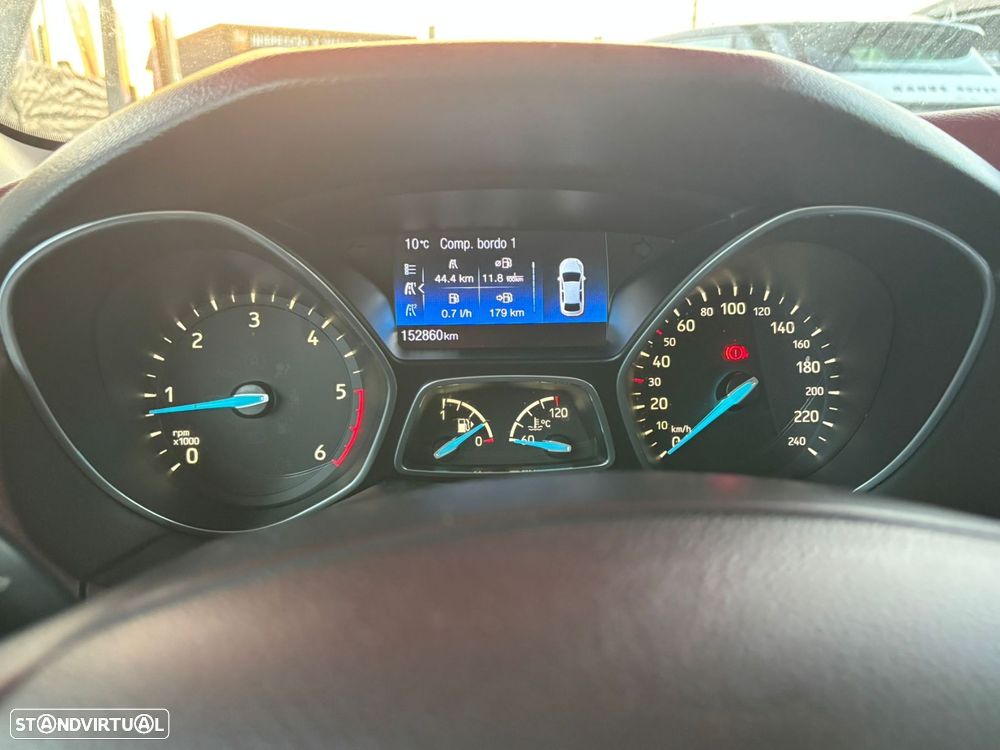 Ford Focus SW 1.5 TDCi EcoBlue Business - 8