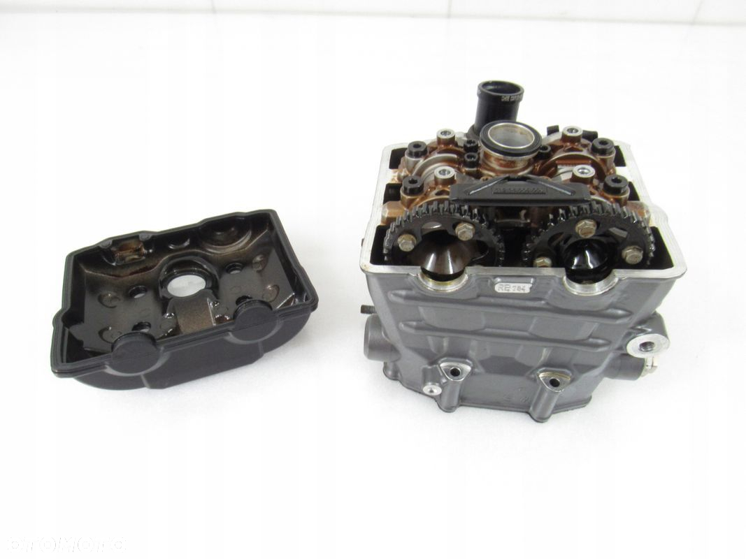 Głowica + wałki + zawory tył komplet KTM RC8 1190, 11r RC 8 - 8