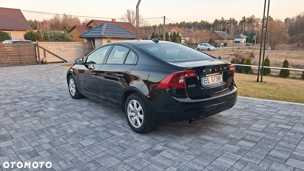 Volvo S60 DRIVe - 3