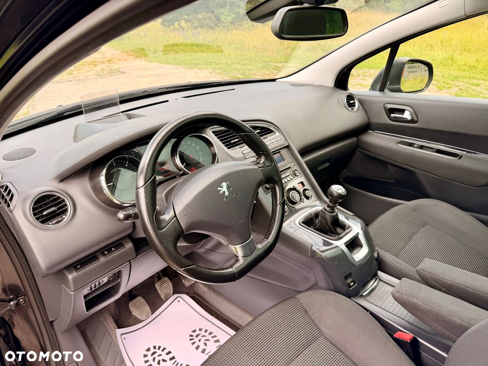 Peugeot 5008 - 19