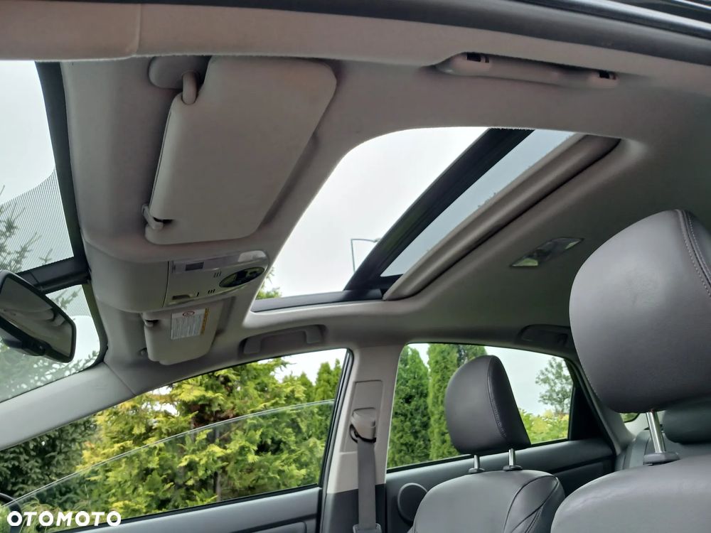 Toyota Prius (Hybrid) Executive - 38