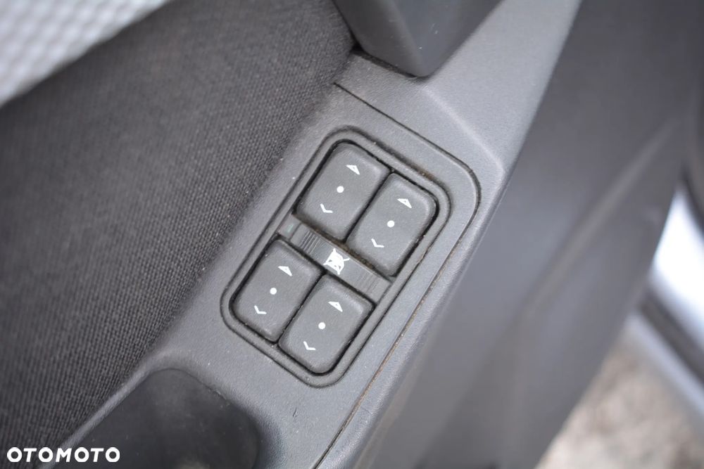 Opel Meriva - 25