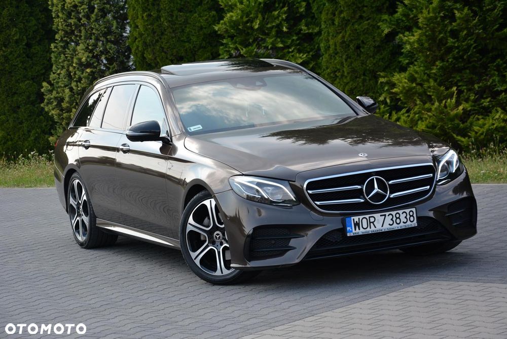 Mercedes-Benz Klasa E 250 9G-TRONIC - 11