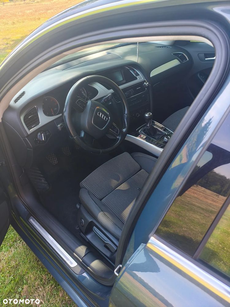 Audi A4 Avant 2.0 TDI - 25