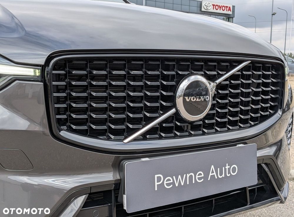 Volvo XC 60 B4 D AWD Ultimate Dark - 18