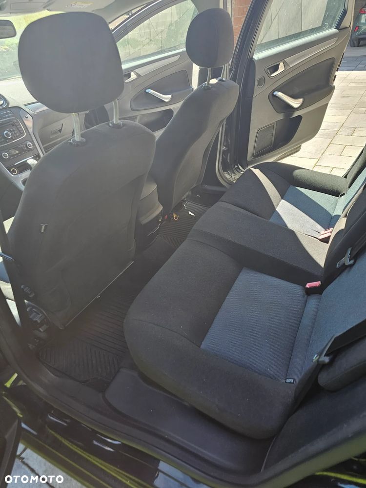 Ford Mondeo 1.6 T Ambiente - 8
