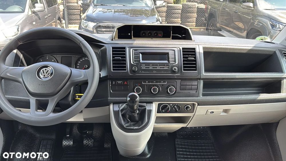 Volkswagen Transporter - 26