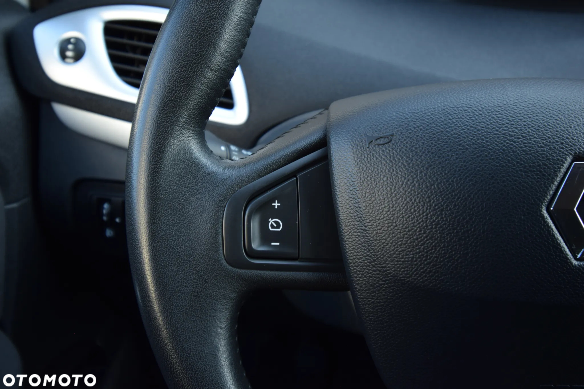 Renault Scenic - 28