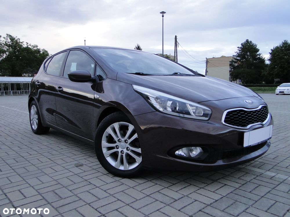 Kia Ceed 1.4 CVVT Vision - 1
