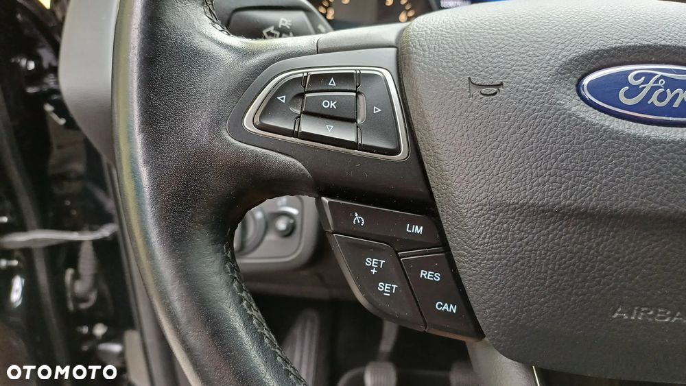 Ford Kuga 1.5 EcoBoost 2x4 Individual - 11