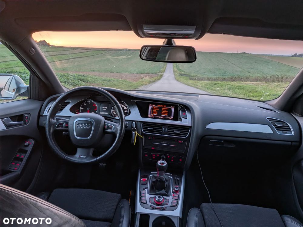 Audi A4 Avant - 16