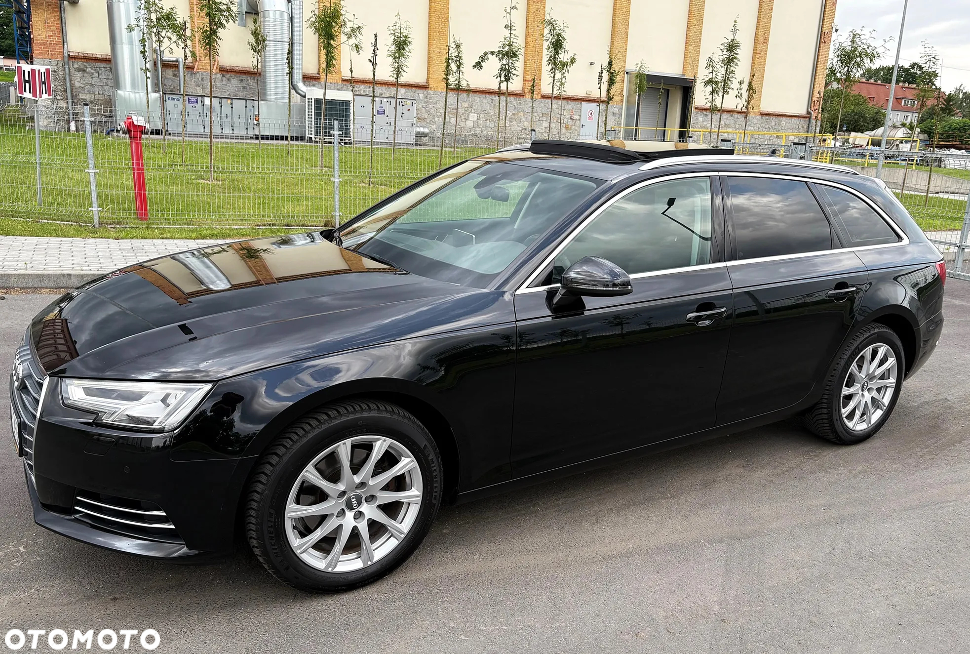 Audi A4 Avant 2.0 TDI ultra S tronic design - 12