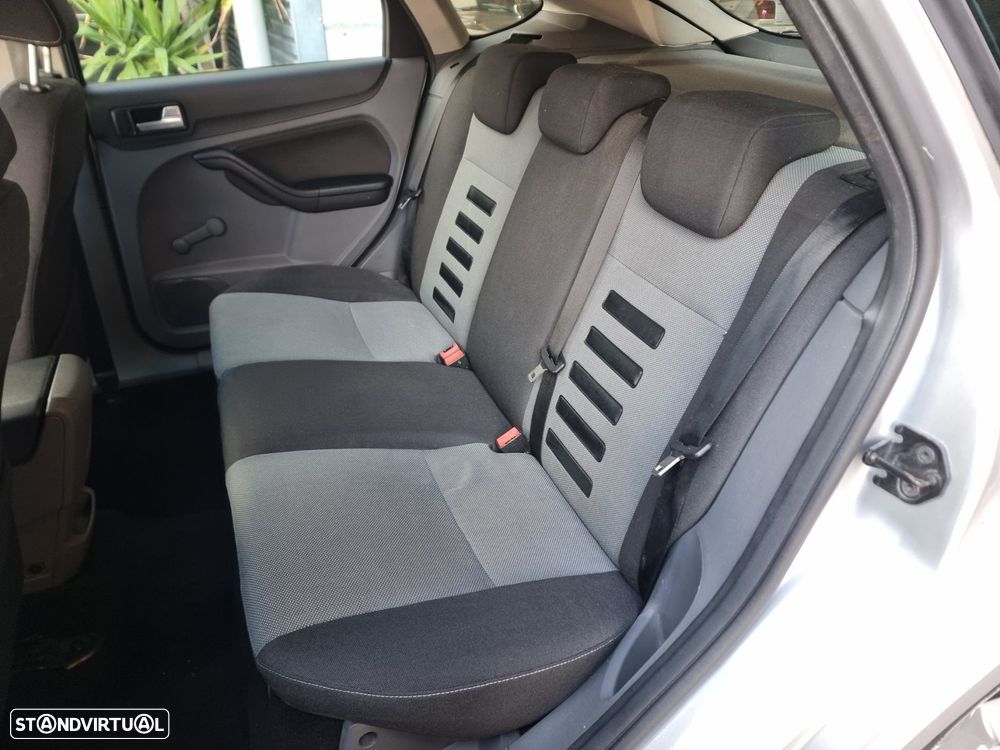 Ford Focus 1.6 TDCi Ghia - 5