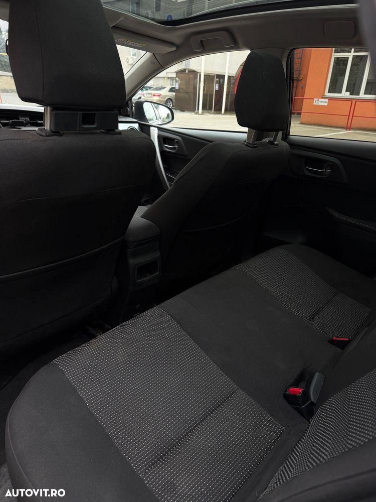 Toyota Auris - 13