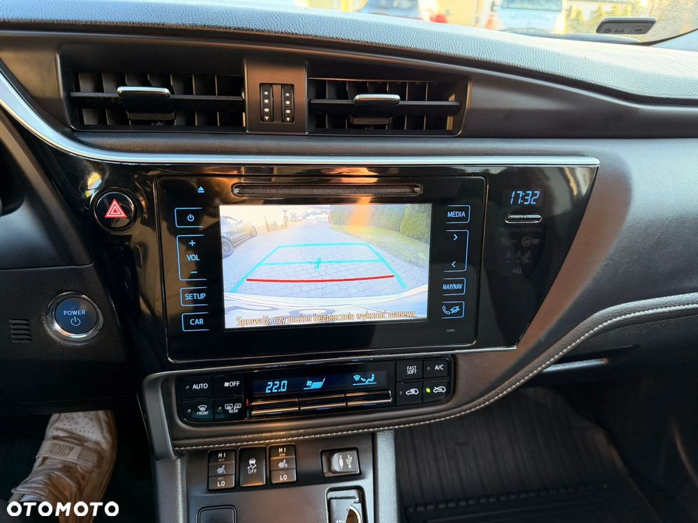 Toyota Auris Hybrid 135 Prestige - 20