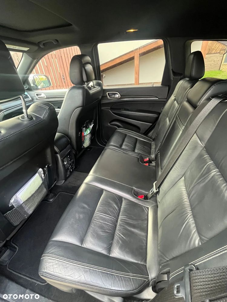 Jeep Grand Cherokee - 11