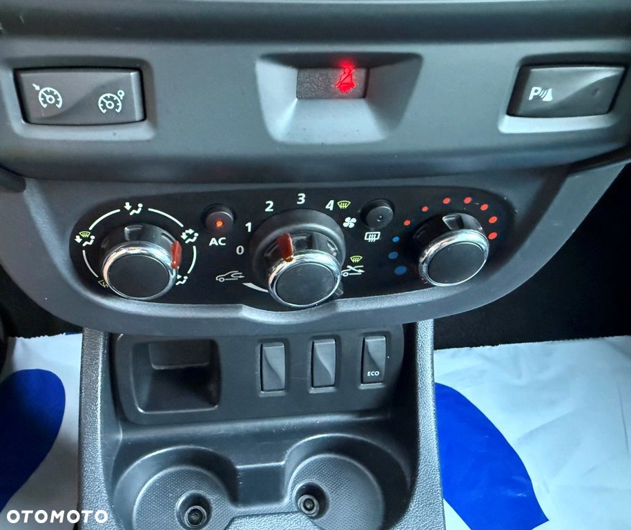Dacia Duster 1.2 TCe Prestige S&S EU6 - 30