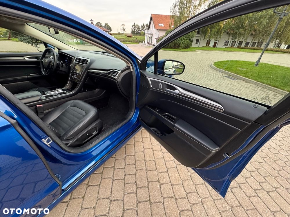 Ford Fusion 2.0 EcoBoost Titanium - 27