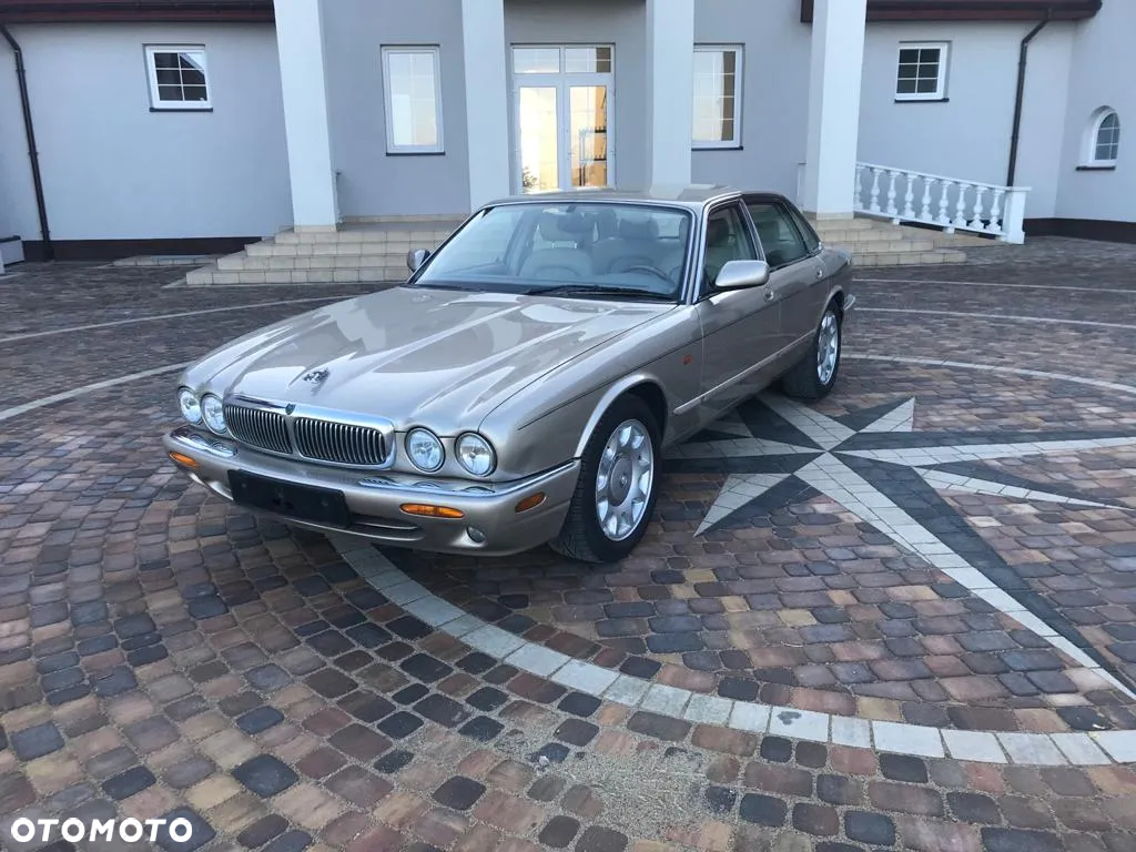 Jaguar XJ Sovereign 4.0 - 12