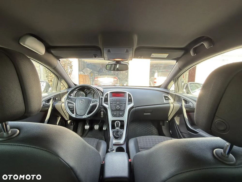 Opel Astra 1.4 T Sport - 11