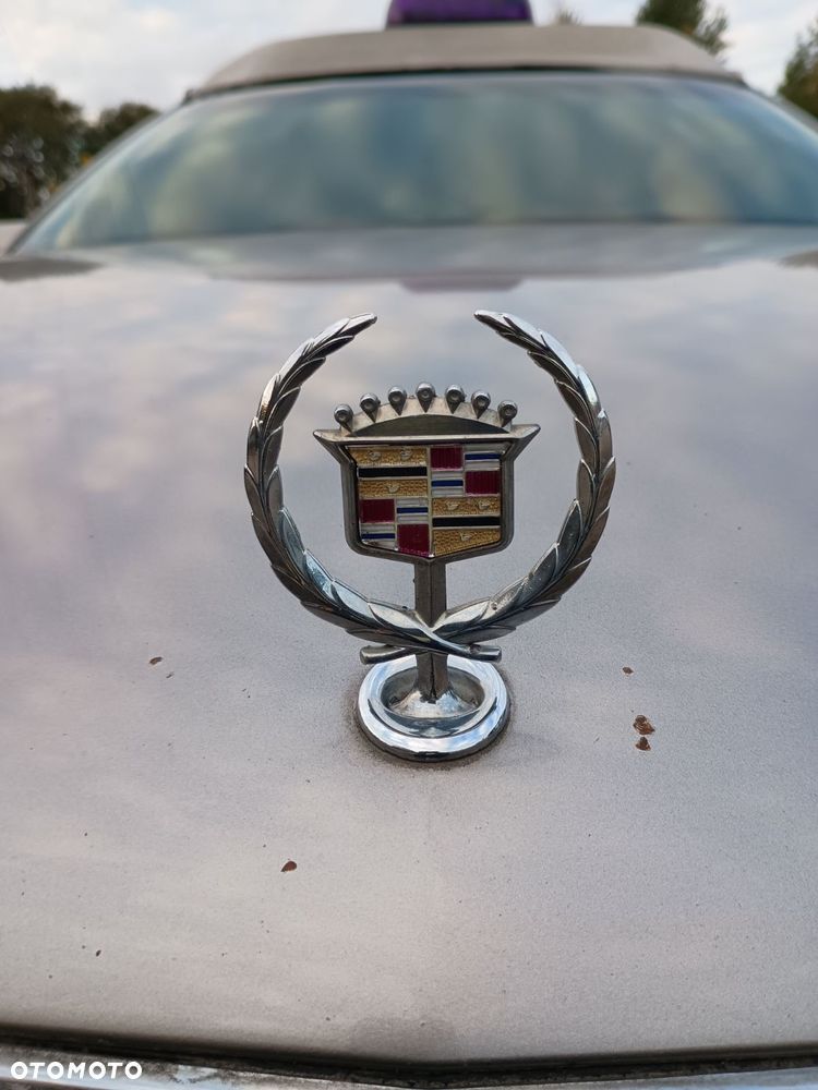 Cadillac Deville - 2