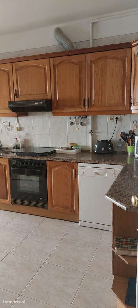 Apartamento T2 +1 equipado e mobilado -centro Almada - Grande imagem: 3/20