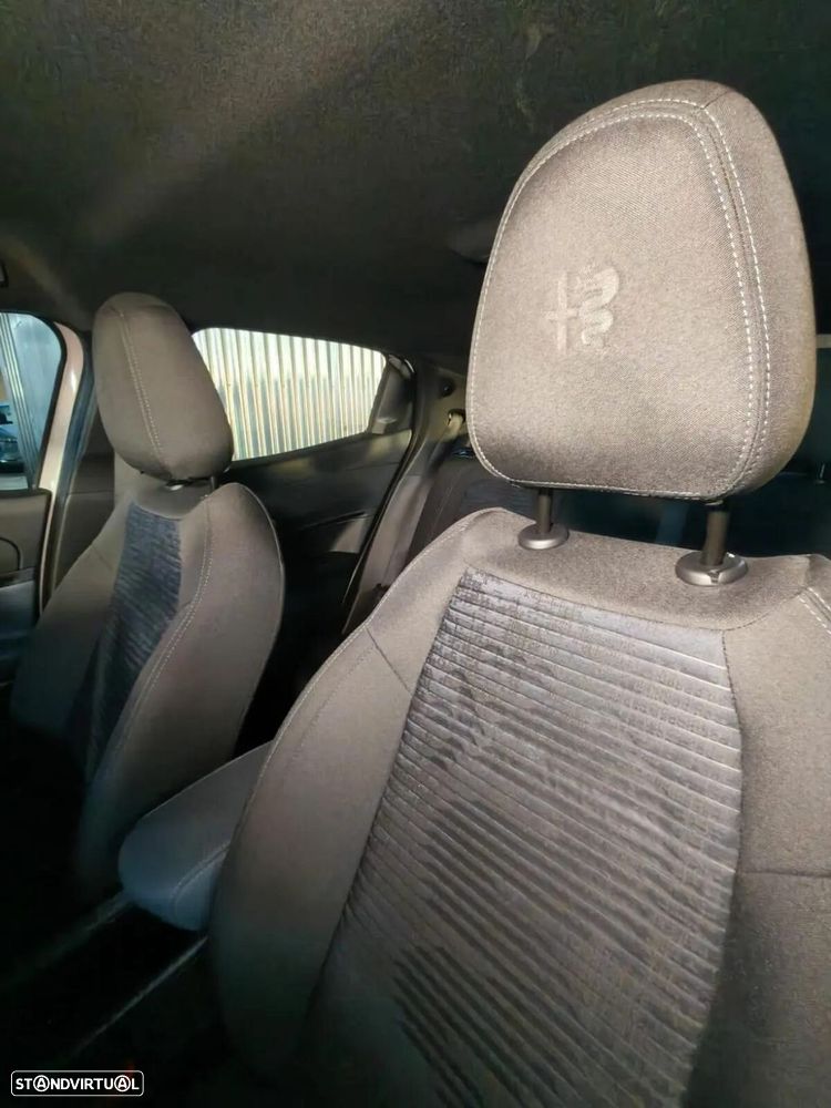 Alfa Romeo Junior Elletrica 50 kWh - 19