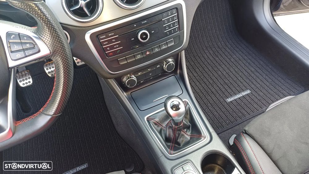 Mercedes-Benz CLA 180 - 12