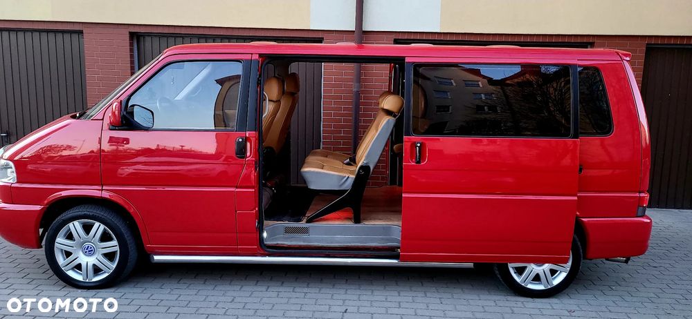 Volkswagen Caravelle - 3