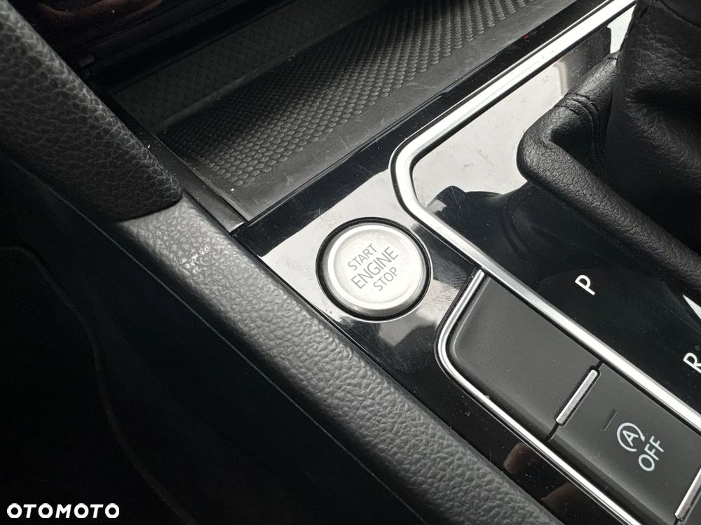 Volkswagen Passat Variant 2.0 TDI EVO Business DSG - 30