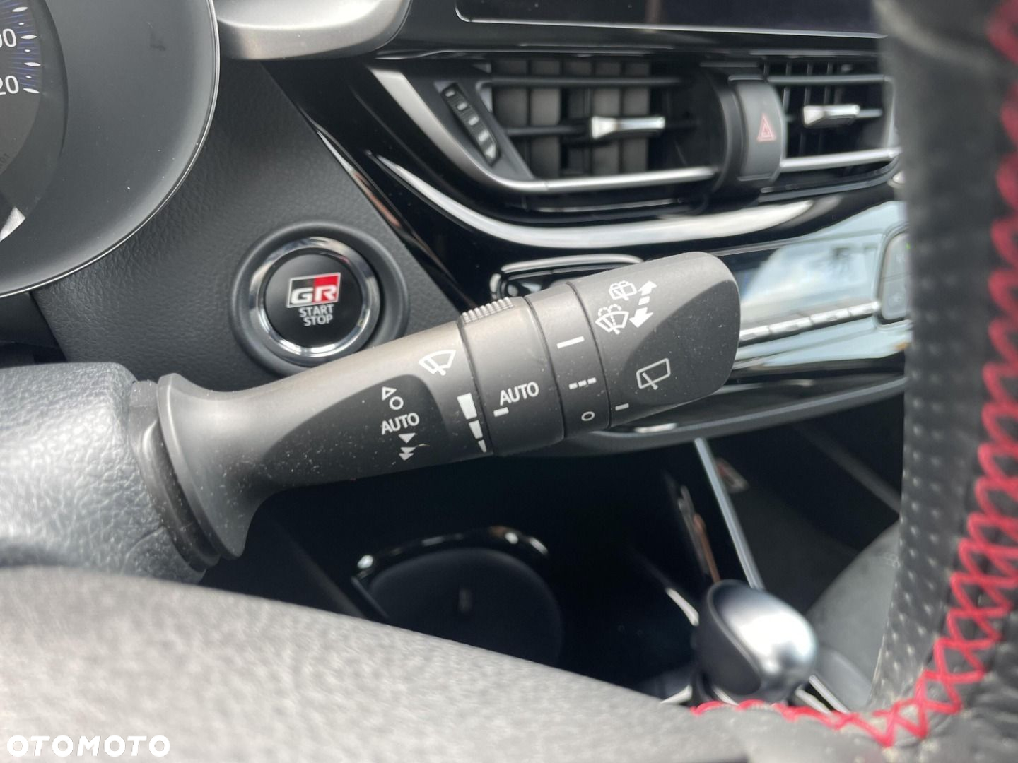 Toyota C-HR - 21
