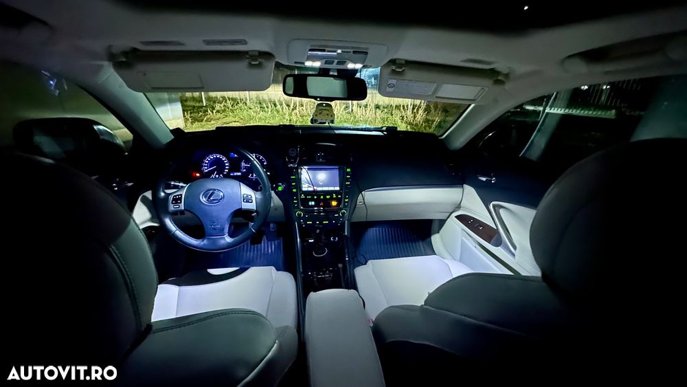 Lexus Seria IS 220d Luxury - 18