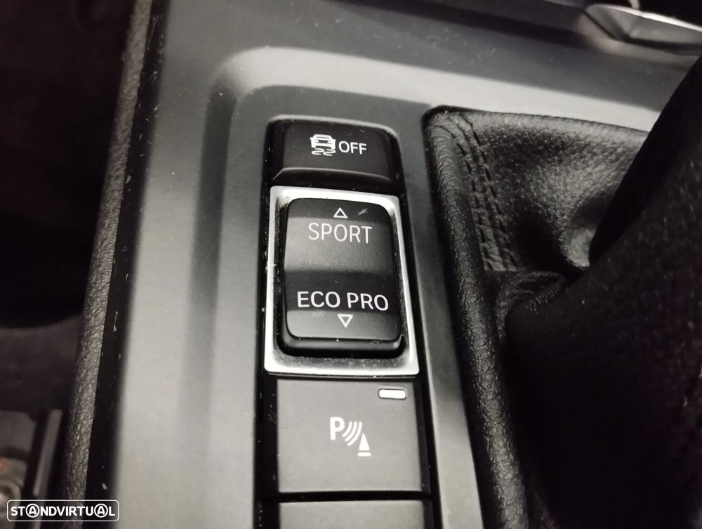 BMW X1 18 d sDrive Auto - 41