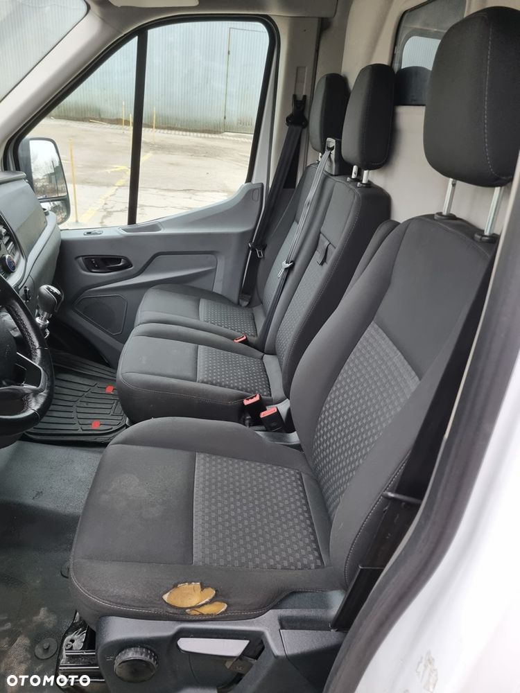 Ford Transit - 12