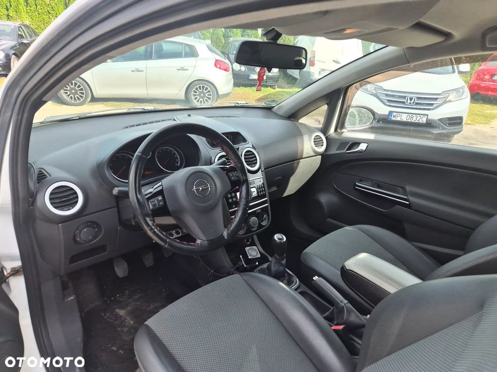 Opel Corsa - 16