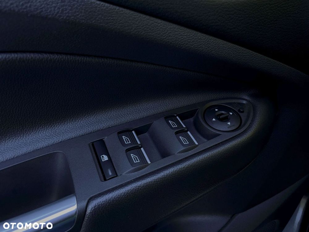 Ford Kuga 2.0 TDCi FWD ST-Line - 36