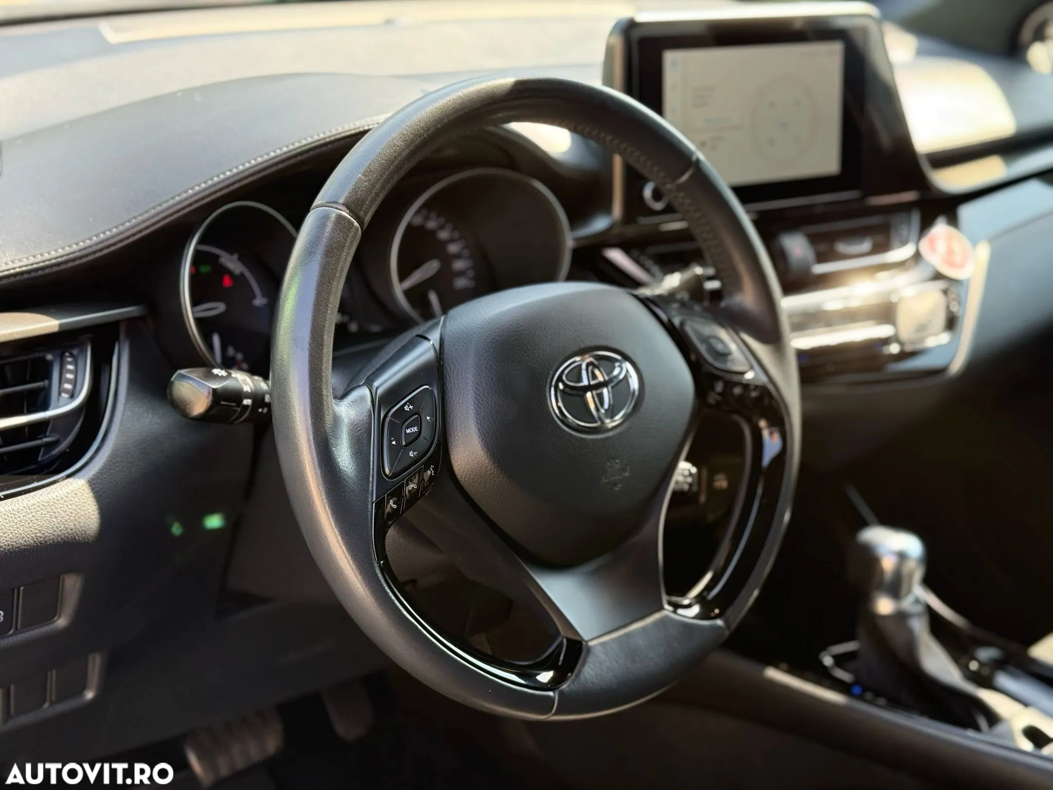Toyota C-HR 1.8 HSD 122 CP 4x2 CVT Cult - 5