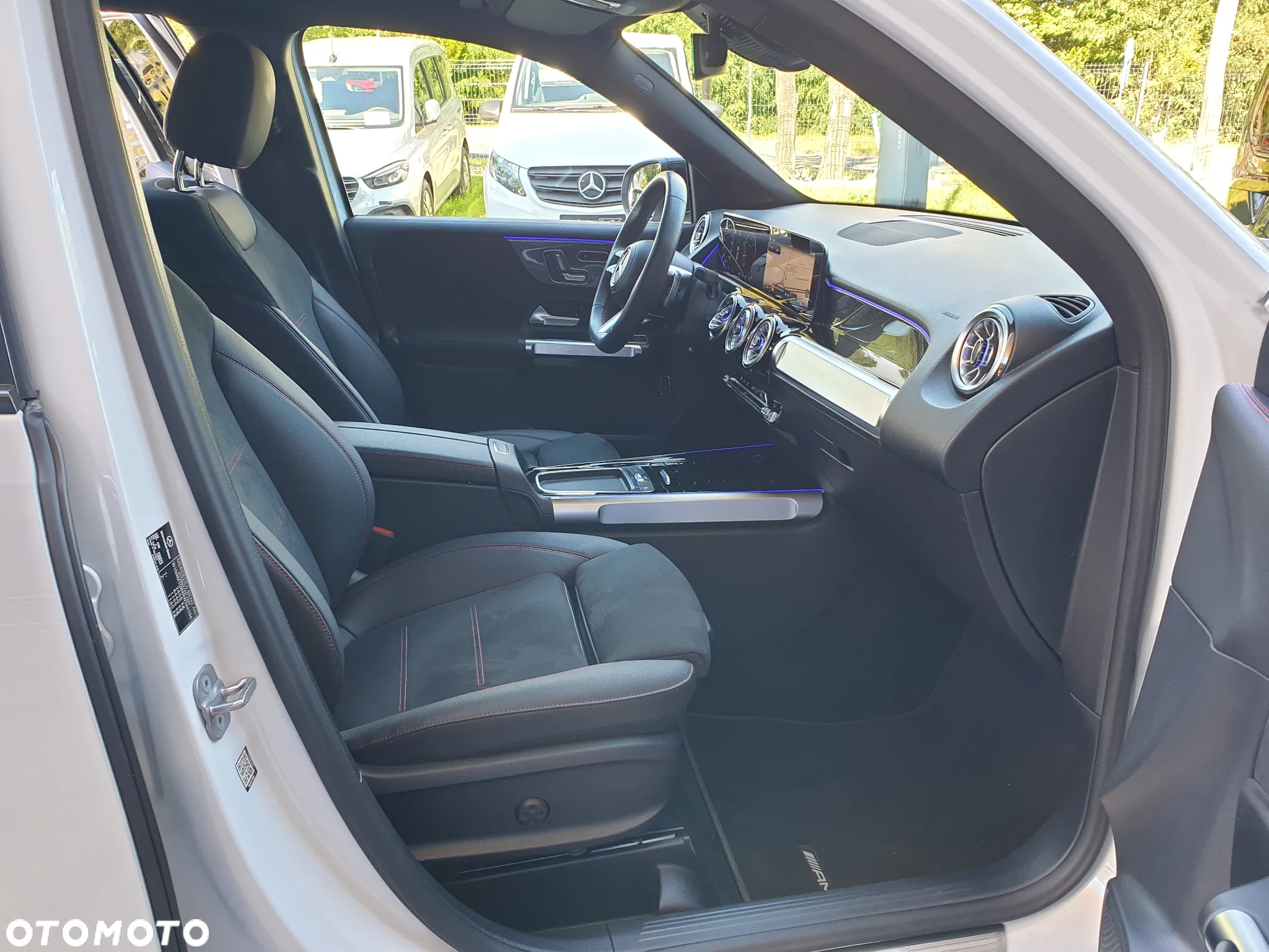 Mercedes-Benz GLB 200 d 4-Matic AMG Line 8G-DCT - 23