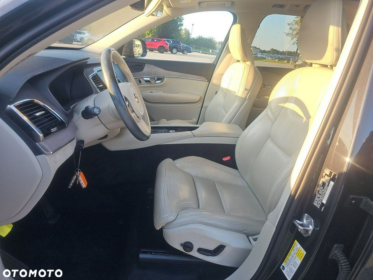 Volvo XC 90 - 19