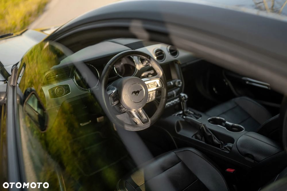 Ford Mustang 5.0 V8 GT - 17