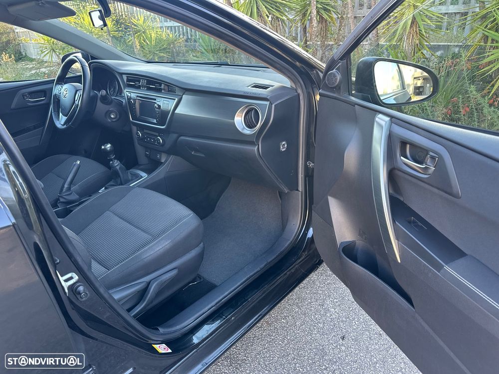 Toyota Auris 1.4 D-4D Comfort - 11