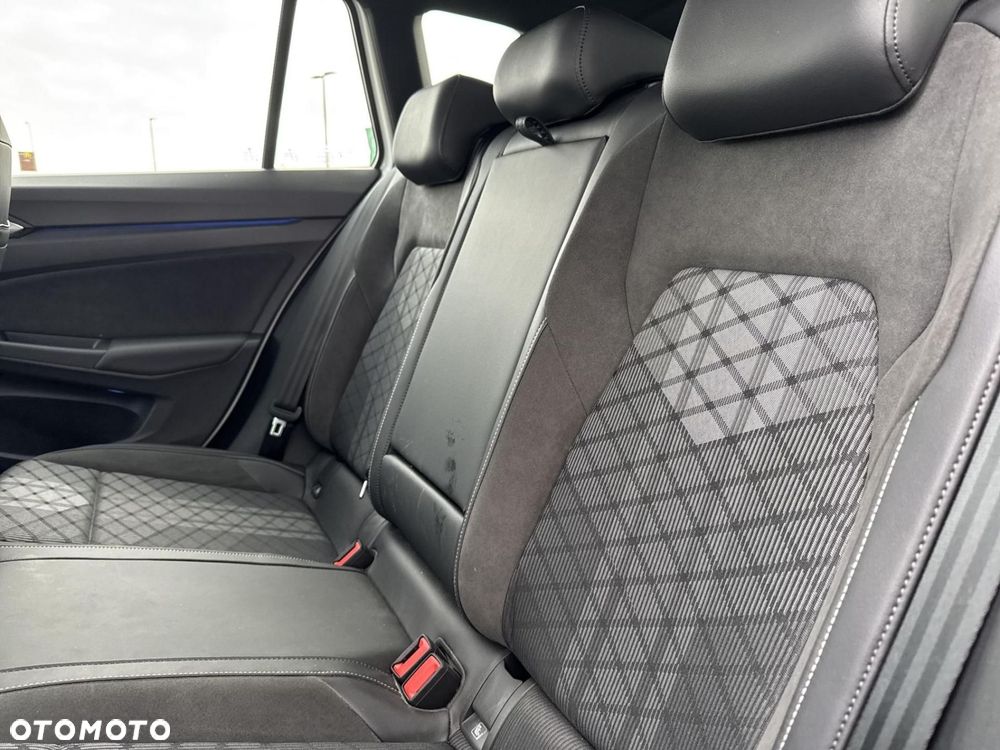 Volkswagen Golf - 17