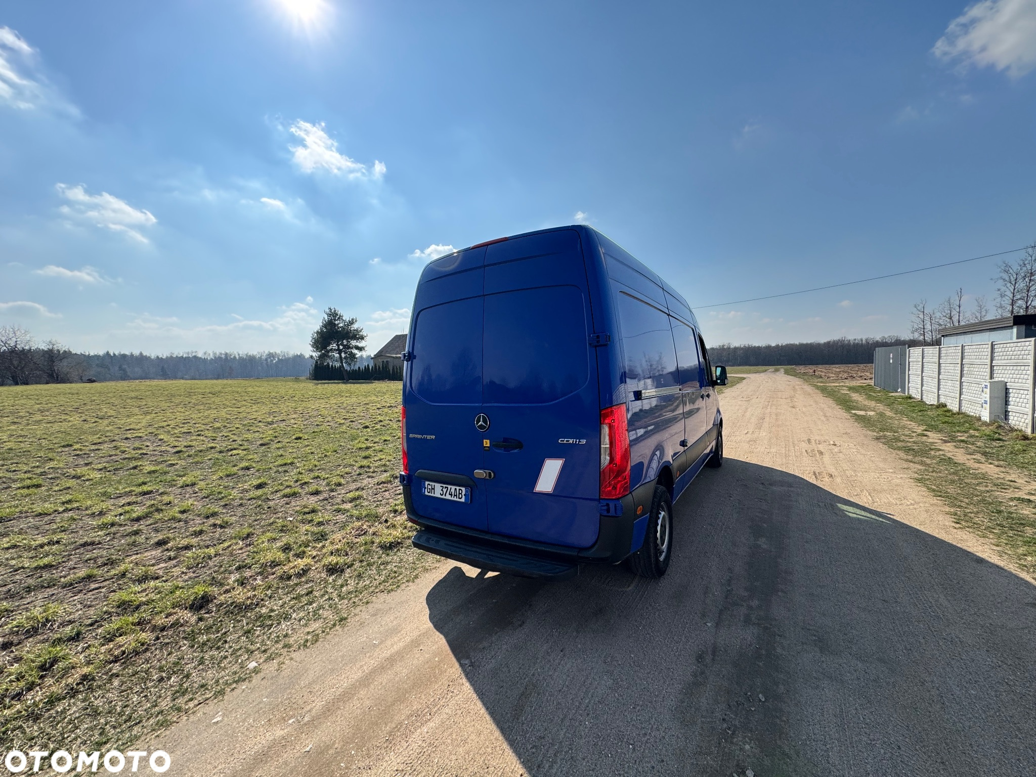 Mercedes-Benz Sprinter - 12