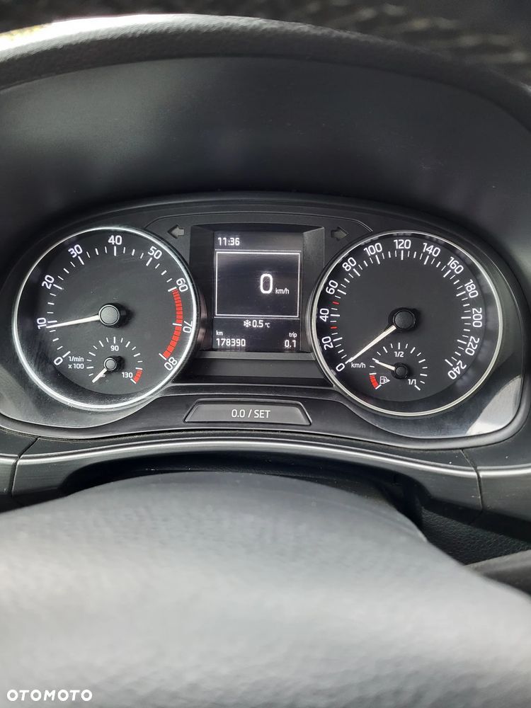 Skoda Fabia 1.0 MPI Ambition - 13