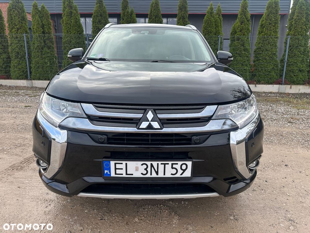 Mitsubishi Outlander 2.0 4WD Top - 8