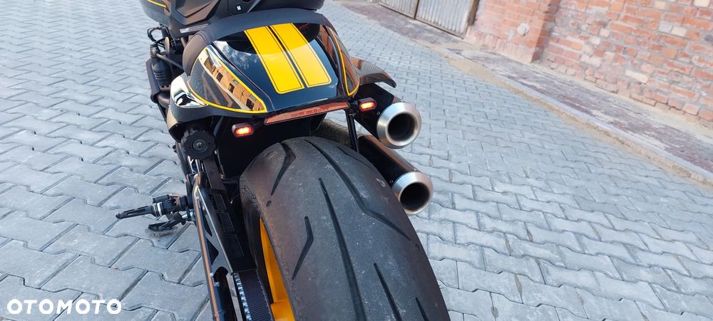 Harley-Davidson Sportster - 12