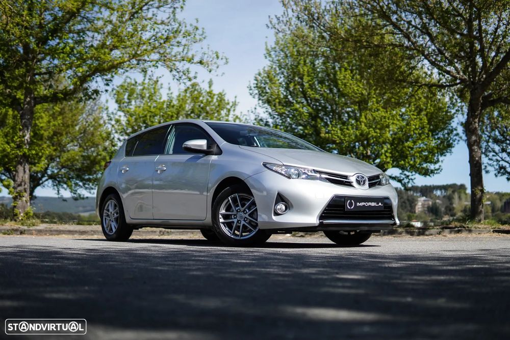 Toyota Auris 1.4 D-4D Exclusive+P.Sport - 16