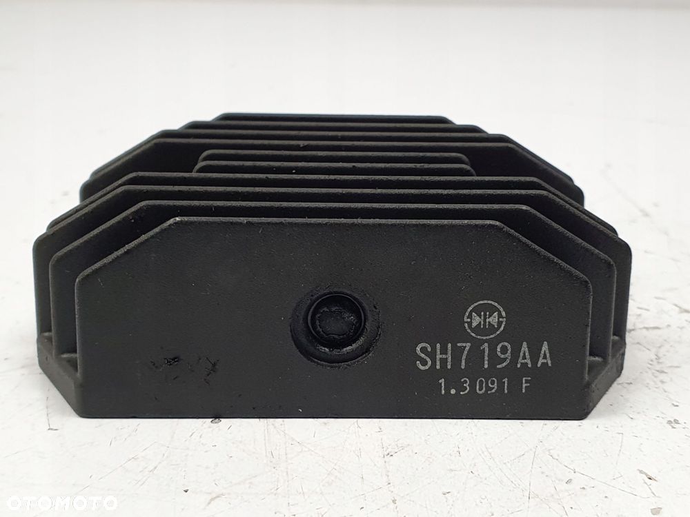 REGULATOR NAPIĘCIA Yamaha T-Max 560 Tech Max 560 20-25 moduł SH719AA - 8