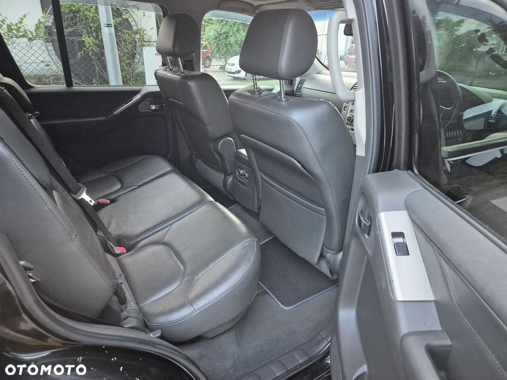 Nissan Pathfinder - 6